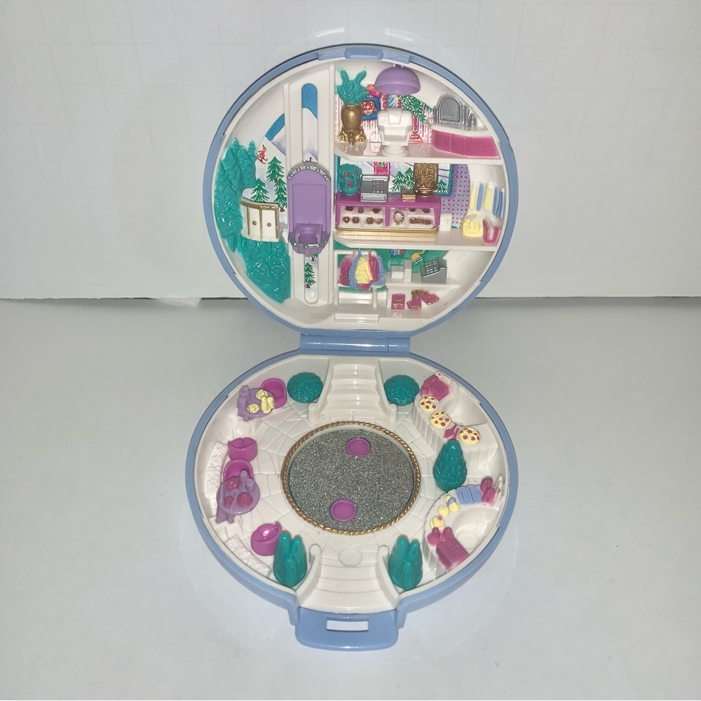 1989 Bluebird Polly Pocket Skating Party Compact